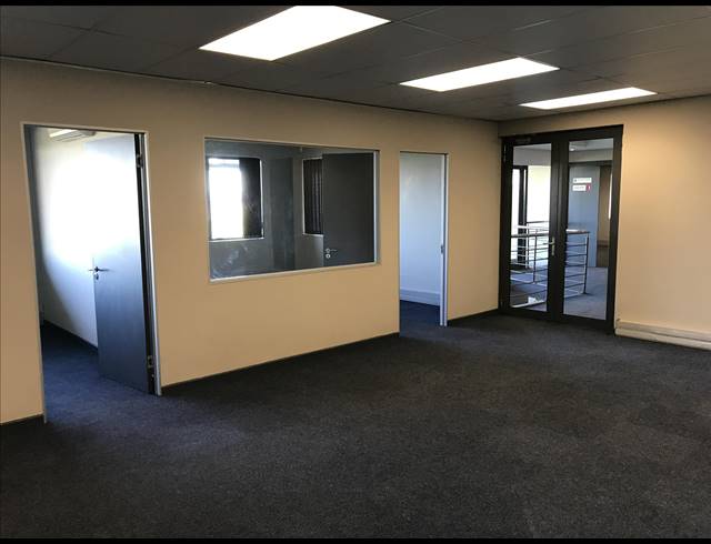 306M² OFFICE TO LET IN AIRPORT INDUSTRIA